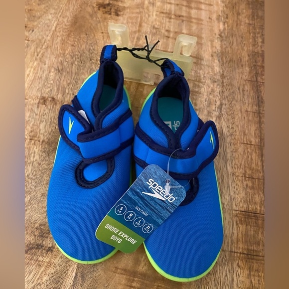 Speedo Other - Speedo boys size medium 7-8 boys water swim rubber shoes NEW NWT Blue green